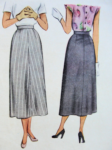 1940s  Skirt Pattern McCall 7307 Slim Style Skirt Easy To Make Only 3 Pcs Waist 28 Vintage Sewing Pattern