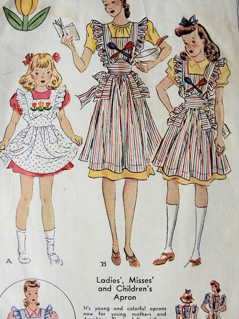 1940s SWEET APRONS PATTERN + TRANSFERS McCALL 865