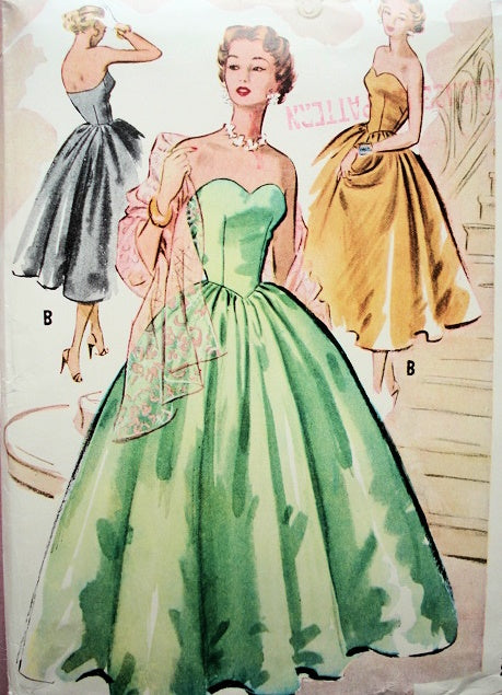 1950s BEAUTIFUL Formal Evening Gown Pattern McCALLS 9121 Bombshell Sweetheart Neckline Strapless Ball Gown or Cocktail Party Dress and Stole Bust 30 Vintage Sewing Pattern