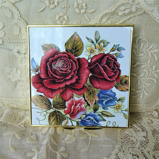 LOVELY Vintage Sewing Kit, Pretty Roses Metal Compact Style Sewing Kit, Travel or Purse Size, Collectible Sewing Containers