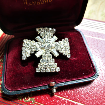 SPARKLING Vintage Maltese Cross Brooch, Beautiful Glittering Glass Stones, Collectible Vintage Jewelry