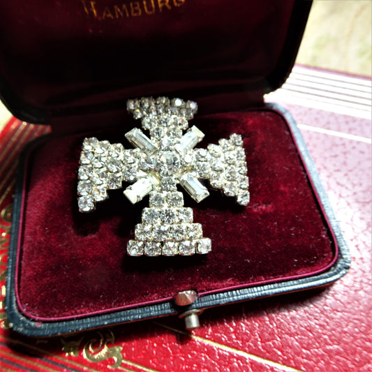 SPARKLING Vintage Maltese Cross Brooch, Beautiful Glittering Glass Stones, Collectible Vintage Jewelry