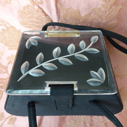 STUNNING 1940s Carved Lucite Lid Black Purse, Beautiful Design Shape, Fabulous Condition, Collectible Vintage Purses