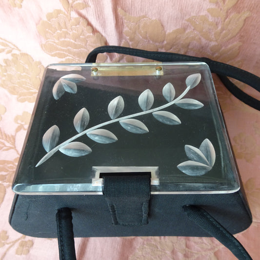 STUNNING 1940s Carved Lucite Lid Black Purse, Beautiful Design Shape, Fabulous Condition, Collectible Vintage Purses