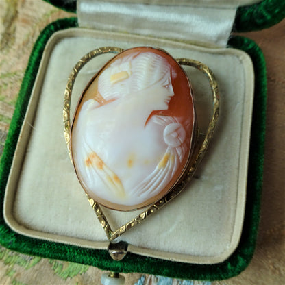 BEAUTIFUL Antique Cameo Brooch or Necklace, Hand Carved Shell Cameo, HEART Shape Setting, Collectible Antique Cameos, Vintage Jewelry