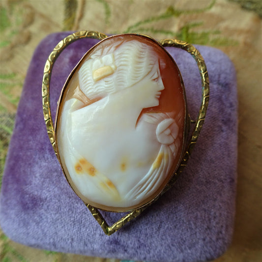 BEAUTIFUL Antique Cameo Brooch or Necklace, Hand Carved Shell Cameo, HEART Shape Setting, Collectible Antique Cameos, Vintage Jewelry