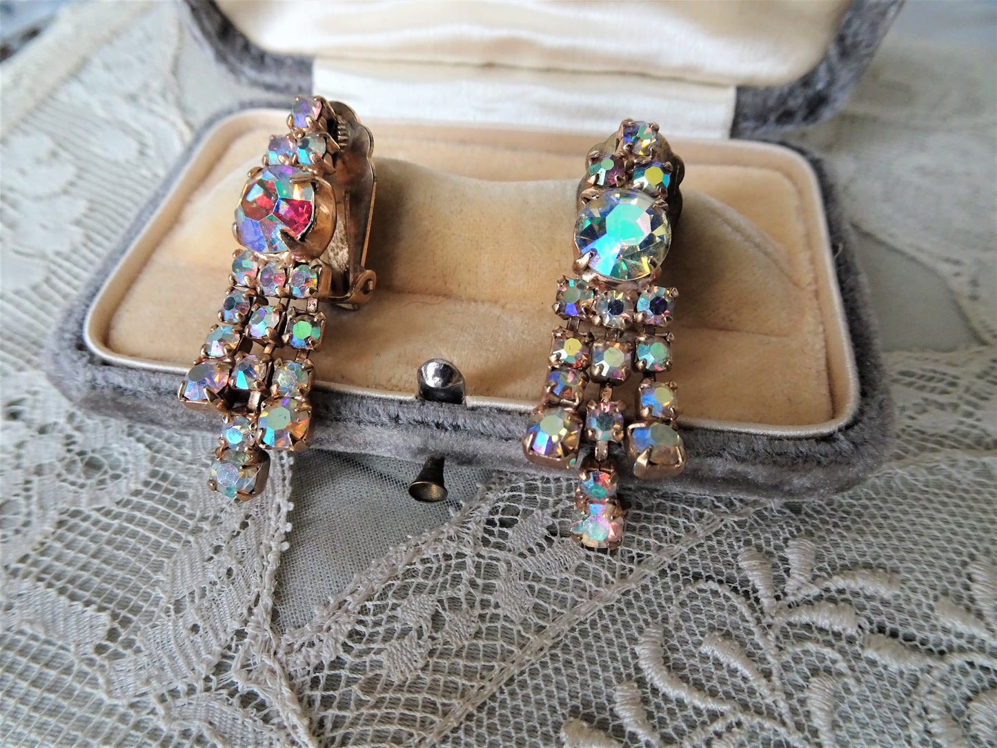 BEAUTIFUL Drop Earrings, Sparkling Glass Earrings ,AB Rhinestone Earrings,Dangle Earrings,Bridal,Collectible Vintage Jewelry