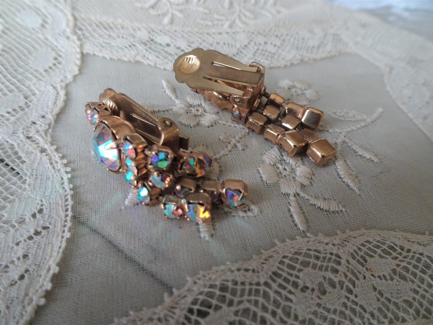 BEAUTIFUL Drop Earrings, Sparkling Glass Earrings ,AB Rhinestone Earrings,Dangle Earrings,Bridal,Collectible Vintage Jewelry