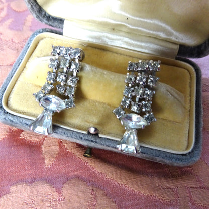 GLAMOROUS Drop Earrings, Sparkling Vintage Earrings ,Rhinestone Earrings,Dangle Earrings,Bridal,Collectible Vintage Jewelry