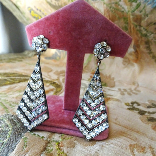 GLAMOROUS Vintage Art Deco Earrings,Brilliant Drop Earrings,Rhinestone Clip on Earrings,Dangle Flapper Earrings,Collectible Vintage Jewelry
