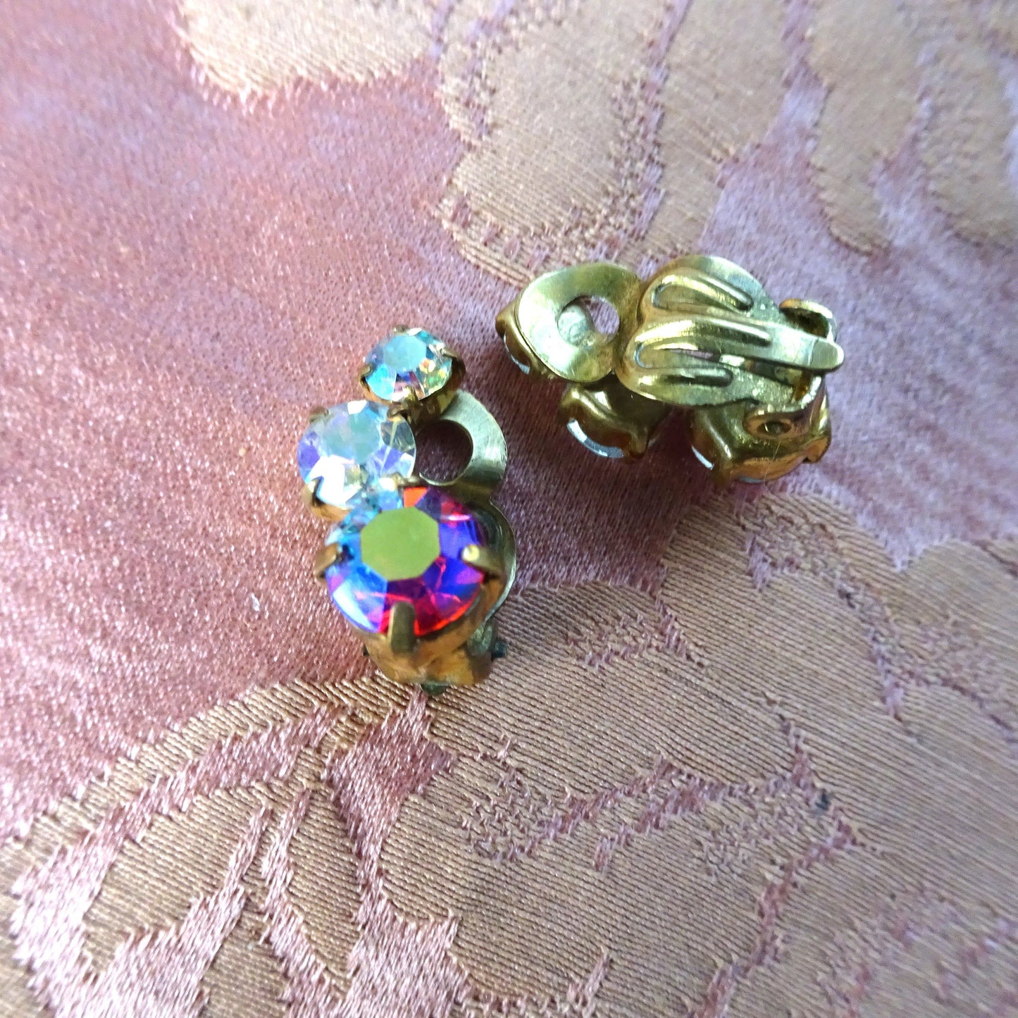 FABULOUS Vintage AB Rhinestone Earrings, Lovely Sparkling Glass Earrings, Mid-Century Clip On Earrings,Collectible Jewelry