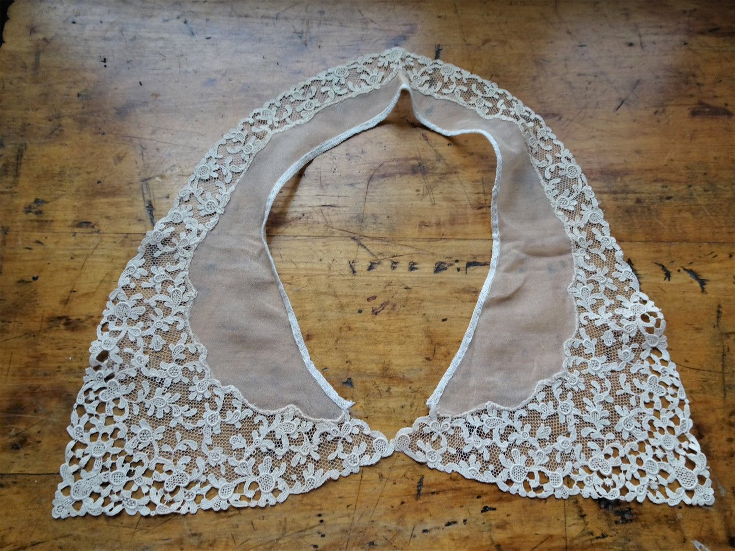 ANTIQUE French Lace Lovely Collar,Intricate Floral Netted Lace,Downton Abbey, Flapper Era, Bridal Gown Lace, Collectible Vintage Lace
