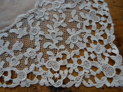 ANTIQUE French Lace Lovely Collar,Intricate Floral Netted Lace,Downton Abbey, Flapper Era, Bridal Gown Lace, Collectible Vintage Lace