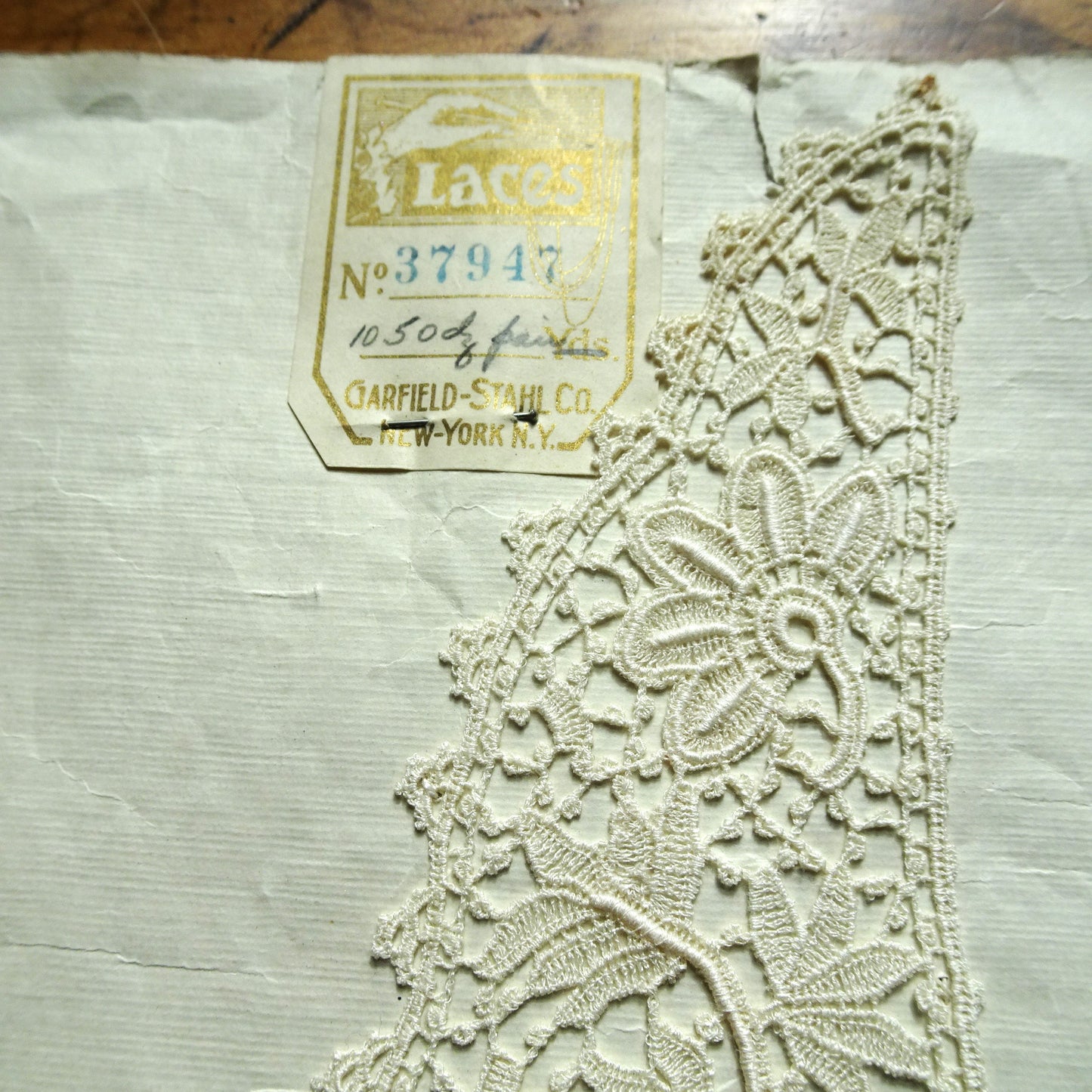GORGEOUS Antique Lace Collar,Salesman's Sample,On Original Paper With Label,Irish Pattern Lace,Heirloom Sewing or Frame It, Collectible Lace