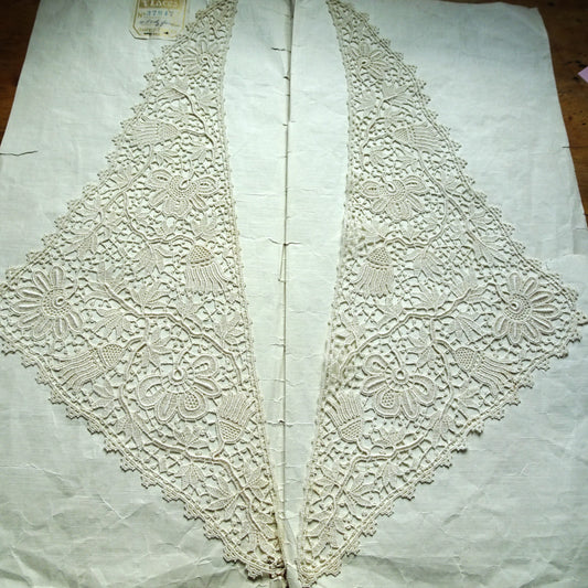 GORGEOUS Antique Lace Collar,Salesman's Sample,On Original Paper With Label,Irish Pattern Lace,Heirloom Sewing or Frame It, Collectible Lace
