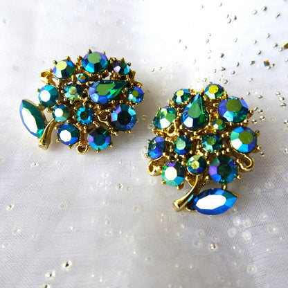 GORGEOUS Peacock Blue LISNER Earrings, Sparkling Faceted Glass Earrings, Clip On Earrings, Gold Tone Metal, Collectible Mid Century Earrings