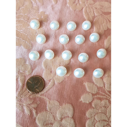 BEAUTIFUL Vintage Set of Pearl Glass Buttons, Set of 16 Buttons, Bridal Dress, Fine Heirloom Sewing, Collectible Buttons