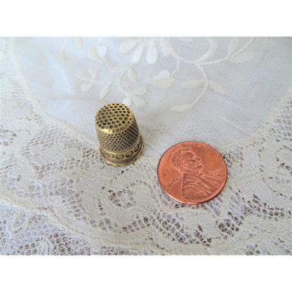SWEET Victorian Young Girls Thimble, Lovely Engraved Antique Thimble, Collectible Thimbles, Vintage Sewing Tools, Needlework Tools