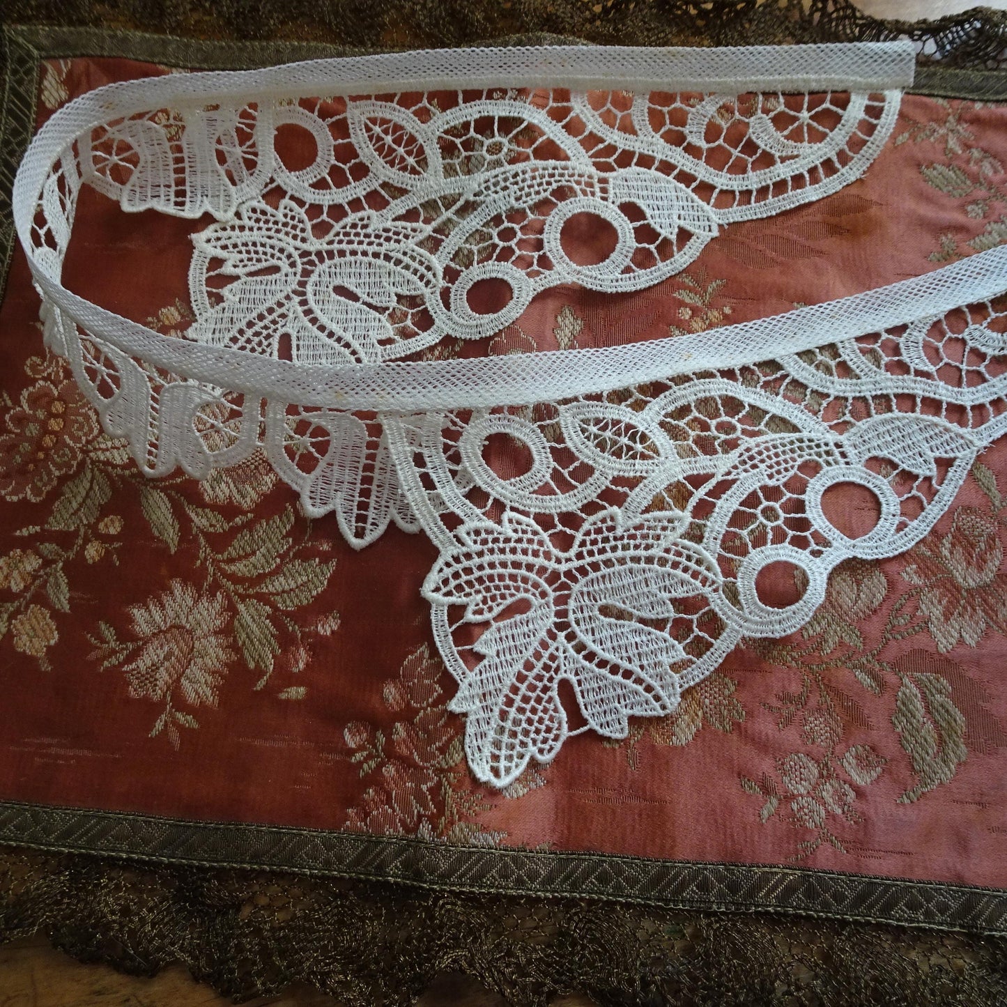 LOVELY Antique Lace Ladies Collar,Never Used, Heirloom Sewing,Collectible Vintage Lace