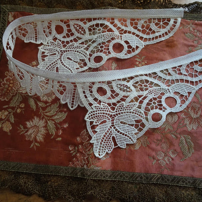 LOVELY Antique Lace Ladies Collar,Never Used, Heirloom Sewing,Collectible Vintage Lace
