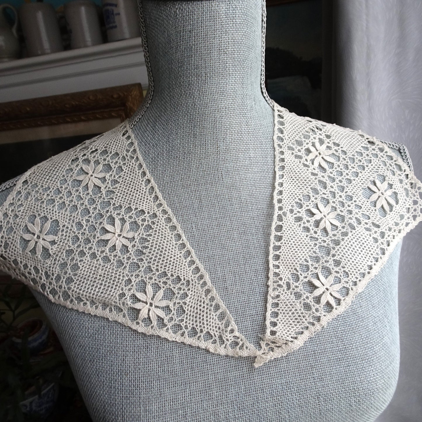 BEAUTIFUL Antique Cluny Bobbin Lace Collar Appliques, Stunning Hand Work, Perfect For Clothing, Fine Heirloom Sewing, Collectible Vintage Lace