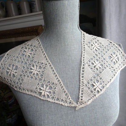 BEAUTIFUL Antique Cluny Bobbin Lace Collar Appliques, Stunning Hand Work, Perfect For Clothing, Fine Heirloom Sewing, Collectible Vintage Lace