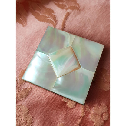 GORGEOUS Vintage Mother of Pearl Purse Compact, Lustrous Mother Of Pearl,Vintage Powder Compact, Vanity Display,Collectible Compacts