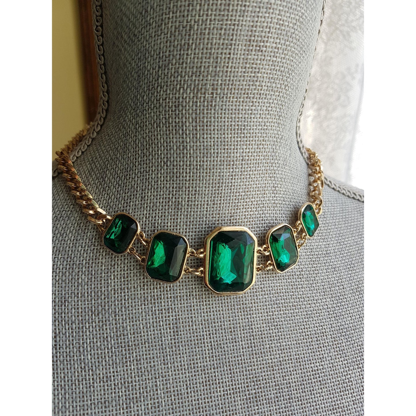 STRIKING Art Glass Necklace, Emerald Green Faceted Glass, Gold Tone Metal Setting, Statement Necklace, Collectible Vintage Jewelry