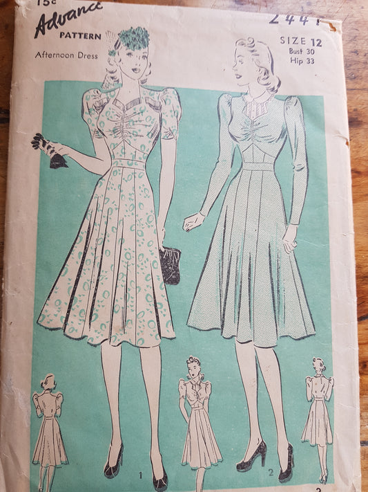 Late 1930s BEAUTIFUL Day or After 5 Dress Pattern ADVANCE Lovely Sweetheart Neckline Shirred Bodice Version, Bust 30 Vintage Sewing Pattern