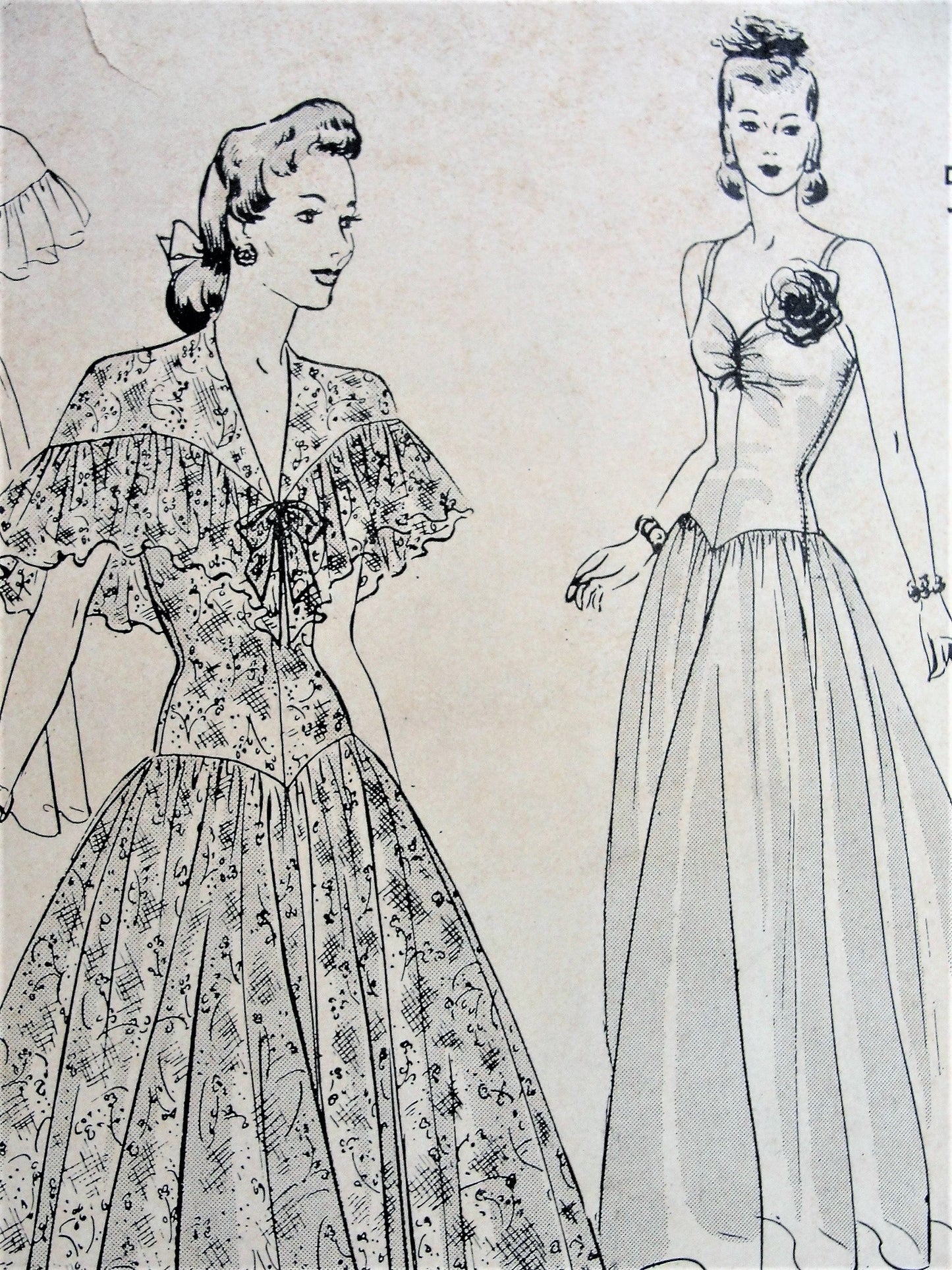 1940s GLAMOROUS Evening Gown and Cape Pattern BUTTERICK 1559 Fitted Long Torso Design, Wide Full Skirt, Ruffled Cape Bust 30 Vintage Sewing Pattern