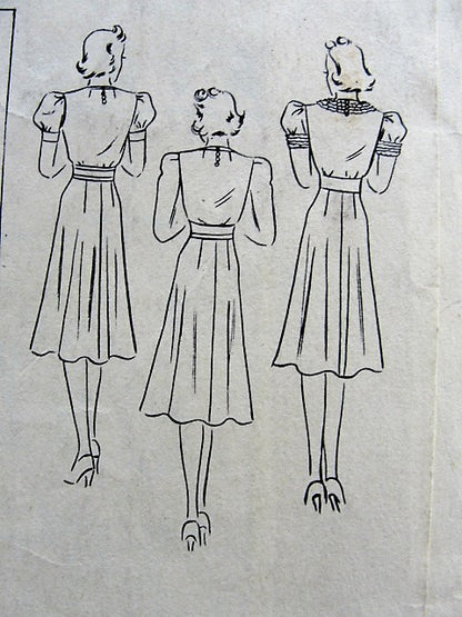 1930s BEAUTIFUL Dress Pattern HOLLYWOOD 1606 Square Neckline Two Pretty Sleeve Styles, Shaped Midriff Day or Party Dress Bust  34 Vintage Sewing Pattern