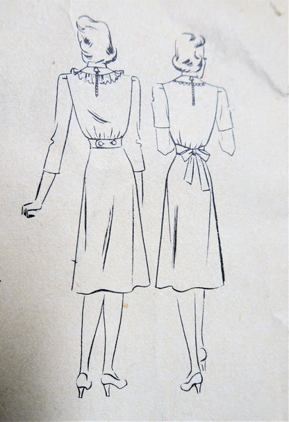 1940s  PRETTY Dress Pattern HOLLYWOOD 577 Features Starlet Priscilla Lane of Warner Bros Shaped Midriff Dress, Bust 32 Vintage Sewing Pattern