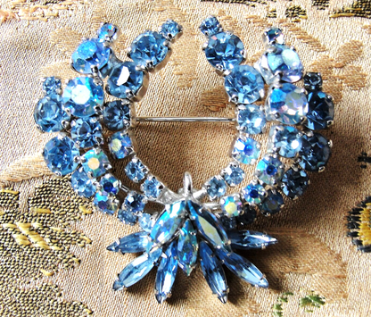 Vintage SHERMAN Signed Glittering Blue Rhinestones Brooch,Prong Set,Brilliant Rhinestones,Dazzling Swarovski Crystal,Collectible Jewelry