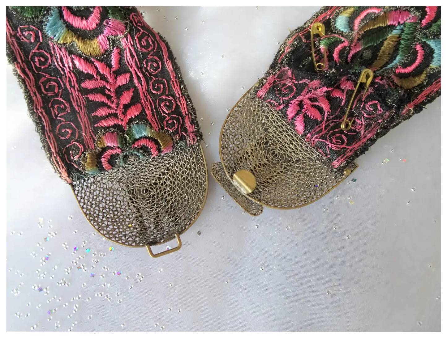 ANTIQUE French Belt,Filigree Gilt Silver Metal Buckle,LOVELY Embroidered Metal Fabric Belt,Beautiful Unique Belt,Collectible Vintage Buckles