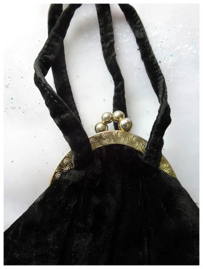 FABULOUS Vintage 1930s Velvet Evening Bag Purse,Lovely Frame and Kiss Clasp,Collectible Purses Hand Bags