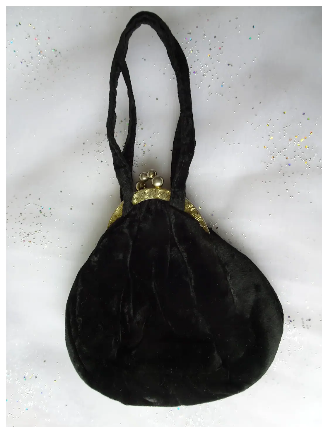 FABULOUS Vintage 1930s Velvet Evening Bag Purse,Lovely Frame and Kiss Clasp,Collectible Purses Hand Bags