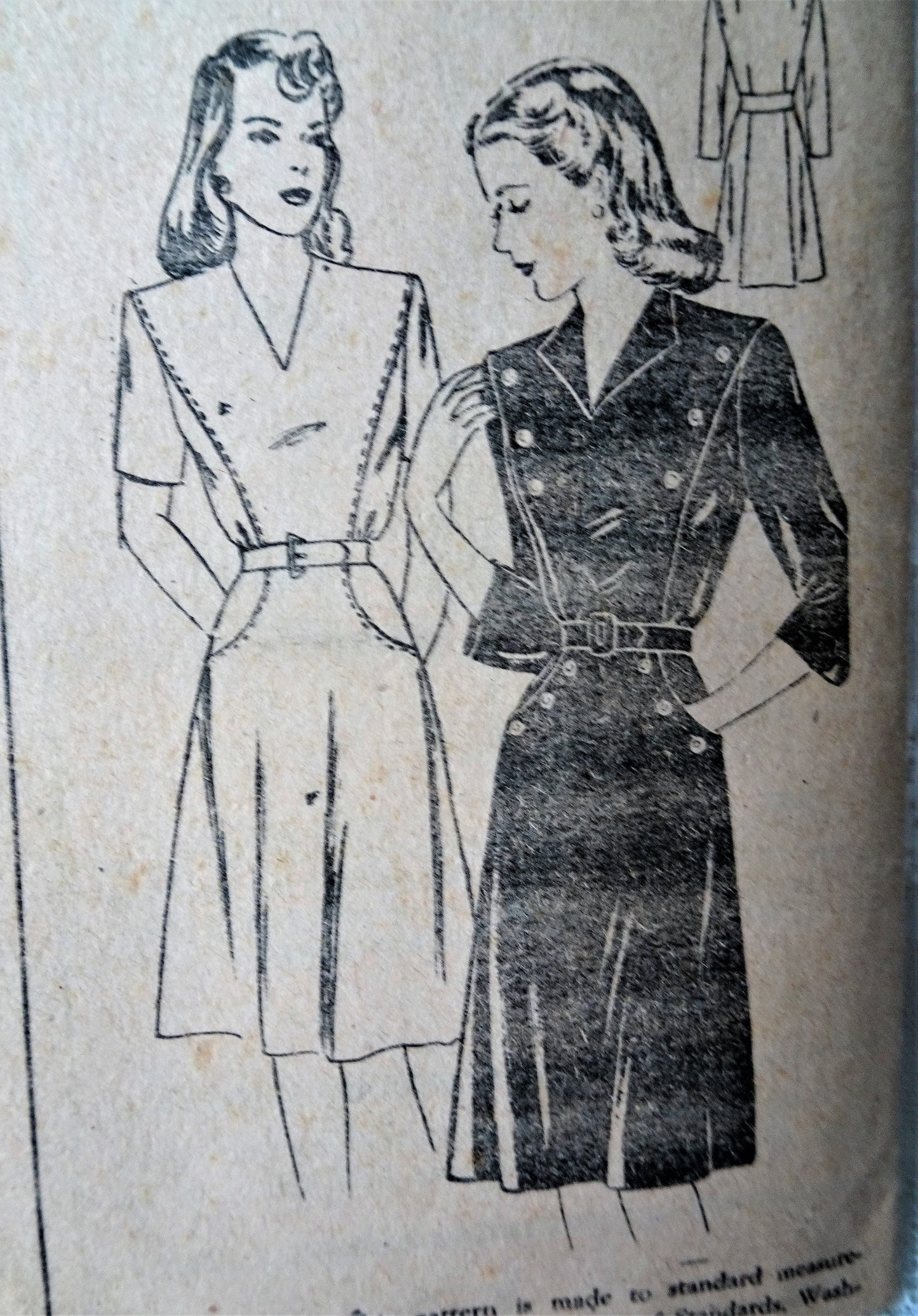 1940s PRETTY Dress Pattern Mail Order 3050 WW II Dress in 2 Versions, Bust 36 Vintage Sewing Pattern FF
