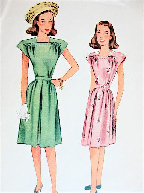 1940s Vintage CHIC Dress with Cinched Waist McCall 6510 Sewing Pattern Bust 25