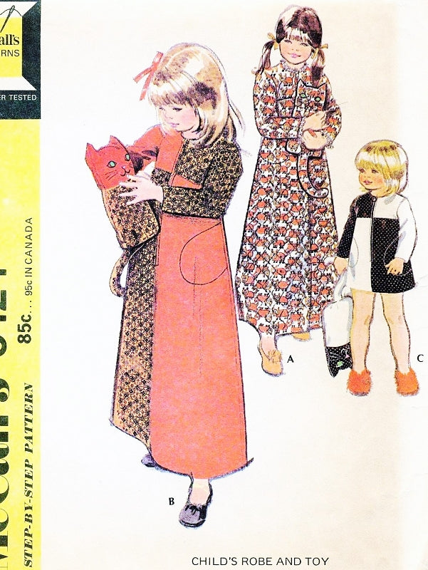 70s Toddler Little Girls Robe, Stuffed Toy Cat Pattern McCalls 342 Childrens Size 4 Bathrobe Cuddly Toy Vintage Sewing Pattern UNCUT