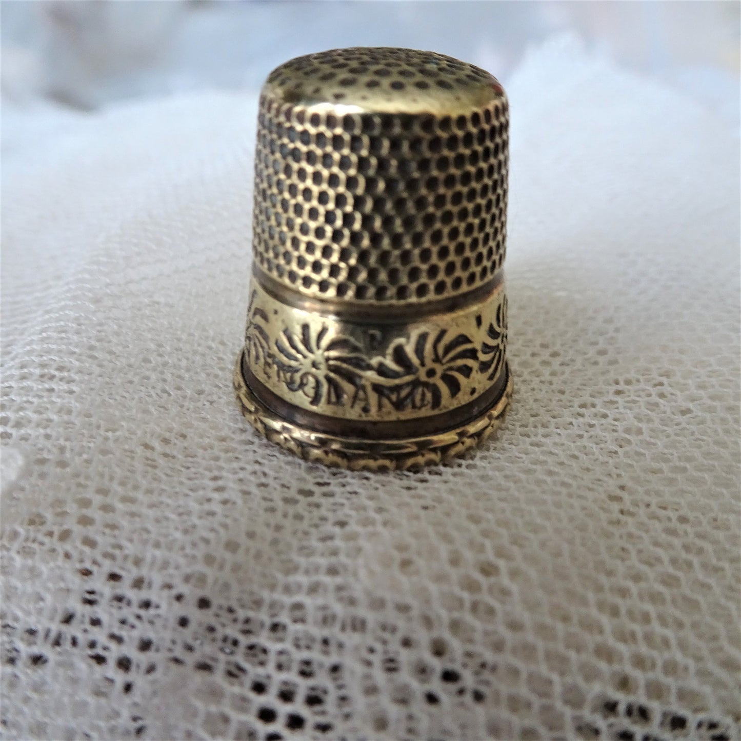 LOVELY Antique English Thimble, Engraved Thimble, Collectible Thimbles, Vintage Sewing Tools, Needlework Tools