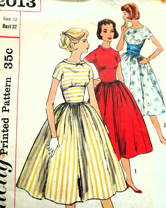 LOVELY 1950s Midriff Dress Pattern SIMPLICITY 2013 Full Skirt Dress, 3 Necklines, Bust 32 Vintage Sewing Patterns