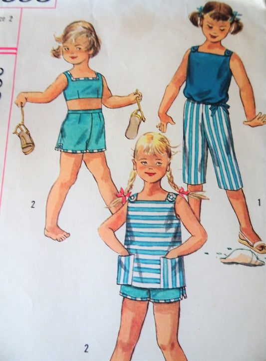 1950s BEACHWEAR Toddlers Sun Top and Shorts Pattern, SIMPLICITY 2095 Little Girls Crop Top, Square Neck, Button Shoulders, Blouson, Capri Pants, Childrens Size 2 Vintage Sewing Pattern