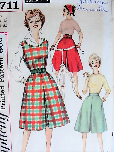 1960s RETRO Divided Skirt, Jumper Simplicity 3711 Bust 32 Vintage Sewing Pattern