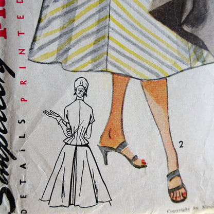 1950s BEAUTIFUL Full Skirt Suit or 2 Pc Dress Pattern SIMPLICITY 3946 Flattering Nip in Waist Jacket, Lovely Skirt Design, Bust 32 Vintage Sewing Pattern