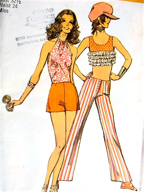 1970s RETRO CUTE Hip Hugger Bell Bottom Pants, Flared Shorts, Midriff Top and Halter Top Pattern SIMPLICITY 9409 Bust 32 Vintage Sewing Pattern