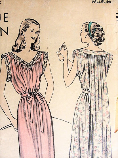 1940s GLAMOROUS Vintage Nightgown Vogue Pattern 5720 Sewing Pattern Bust 32-34