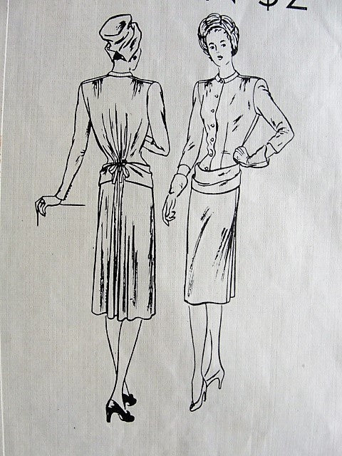 1940s GORGEOUS Film Noir Style Dress Pattern VOGUE Couturier Design 261 Slim Skirt Flared Back,Long Bodice, Draped Hip Band Day or Evening Cocktail Dinner Dress Bust 34 Vintage Sewing Pattern