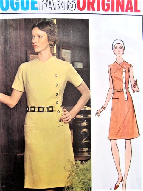 1970s MOLYNEUX Chic  Fitted Aline Dress VOGUE PARIS Original 2707 Side Closing Look Bust  32 Vintage Sewing Pattern UNCUT