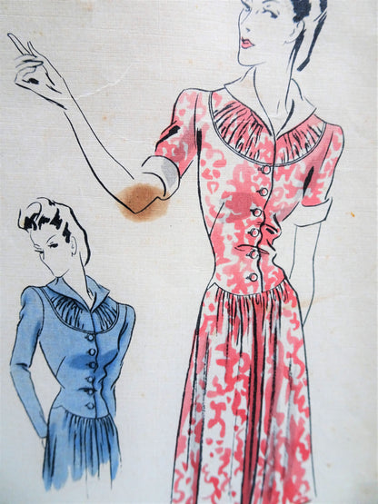Late 1930s LOVELY Dress Pattern VOGUE Couturier Model 314 Beautiful Details Day or Dinner Dress Bust 30 Vintage Sewing Pattern