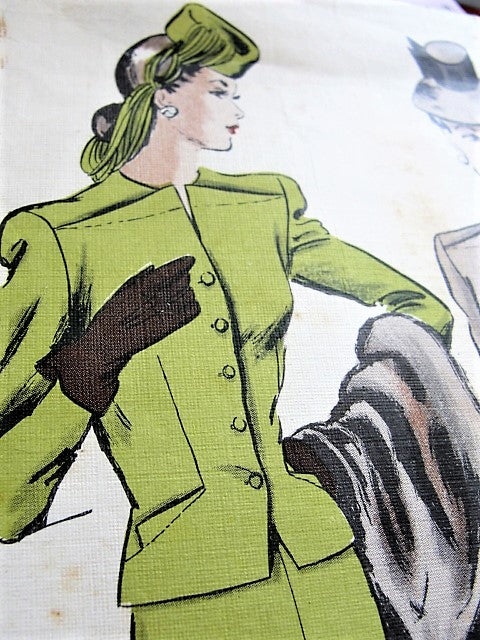 1940s CHIC Suit Pattern VOGUE Couturier Design 332 Eye Catching Style Fitted Jacket, Slim Skirt Has Flirty Godet Back Pleat, Bust 30 Vintage Sewing Pattern